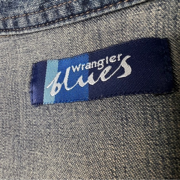 WRANGLER BLUES Distressed Denim Snap Button Long Sleeve Shirt Women's Size S - Picture 14 of 16
